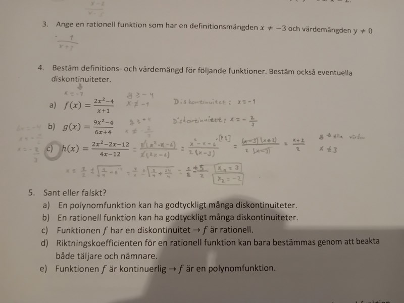 Definitions & värdemängd + diskontinuitet (Matematik/Matte 3